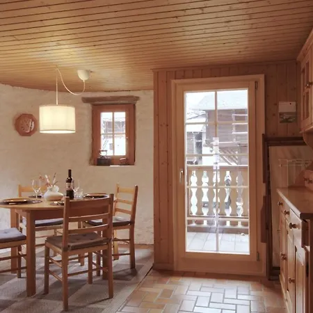 Charmant Appartement Avec Cachet De L'Ancien Bagnes Exterior foto